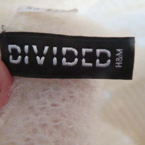 H & M Divided Cream Crop Sweater Top - Picture 5 of 6